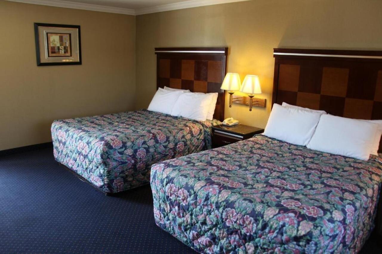 Inn At Bayshore Сан Матео Екстериор снимка